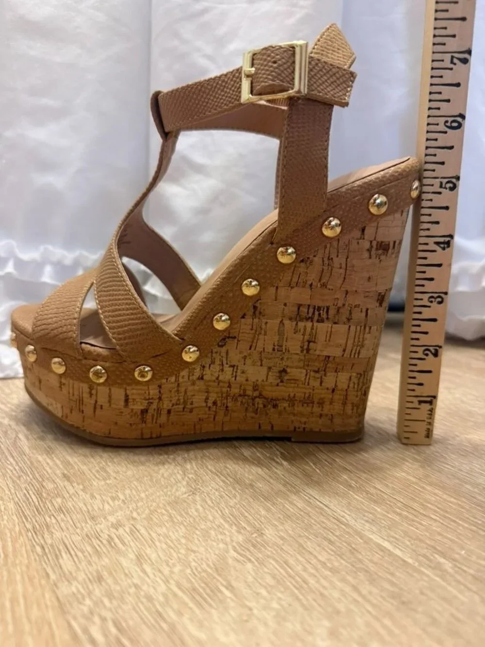 Shoedazzle Reagan Cork Wedge Sandals With Gold Studs Tan Size 7